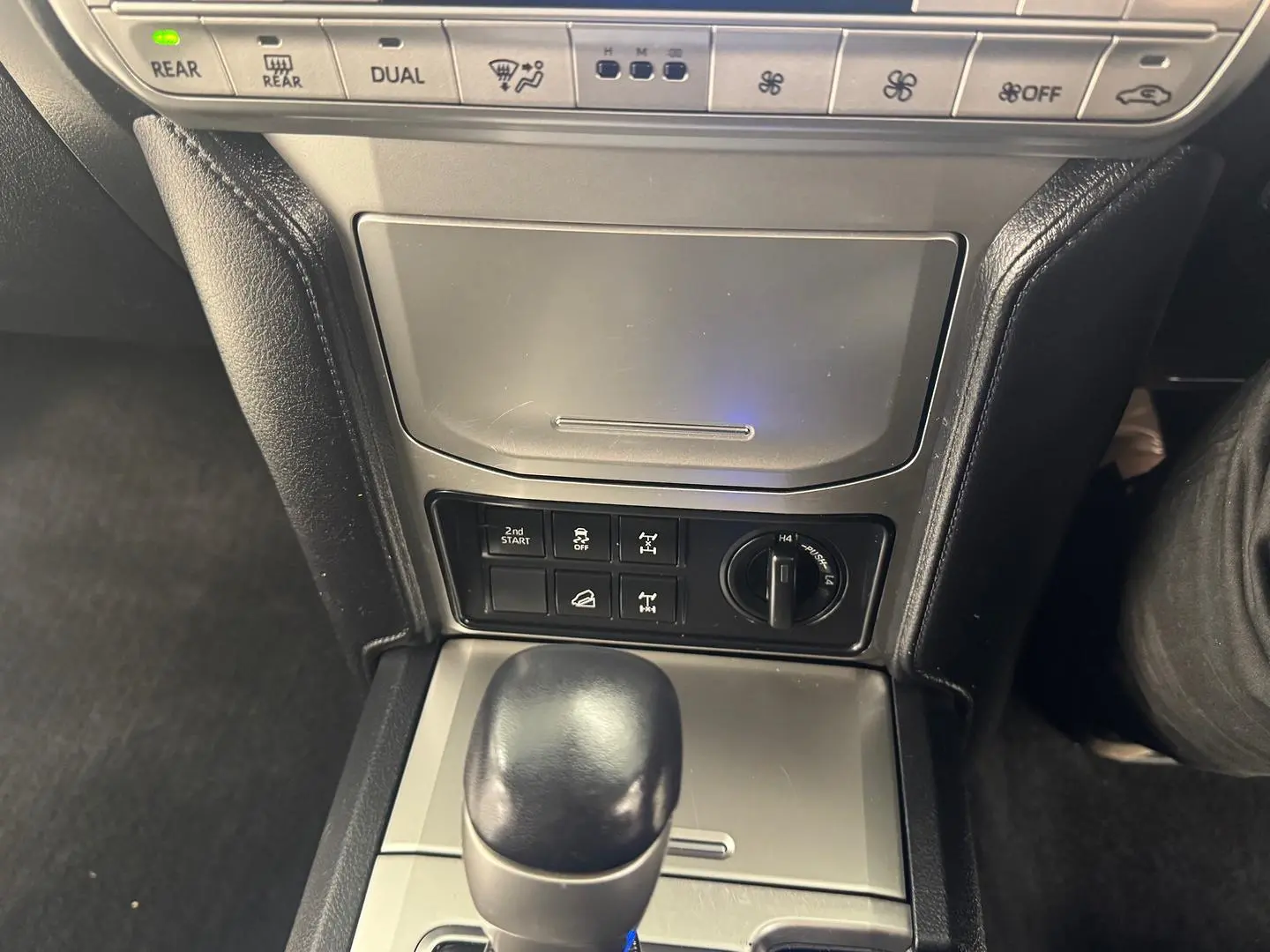 2022 Toyota Landcruiser Prado Gallery Image 23