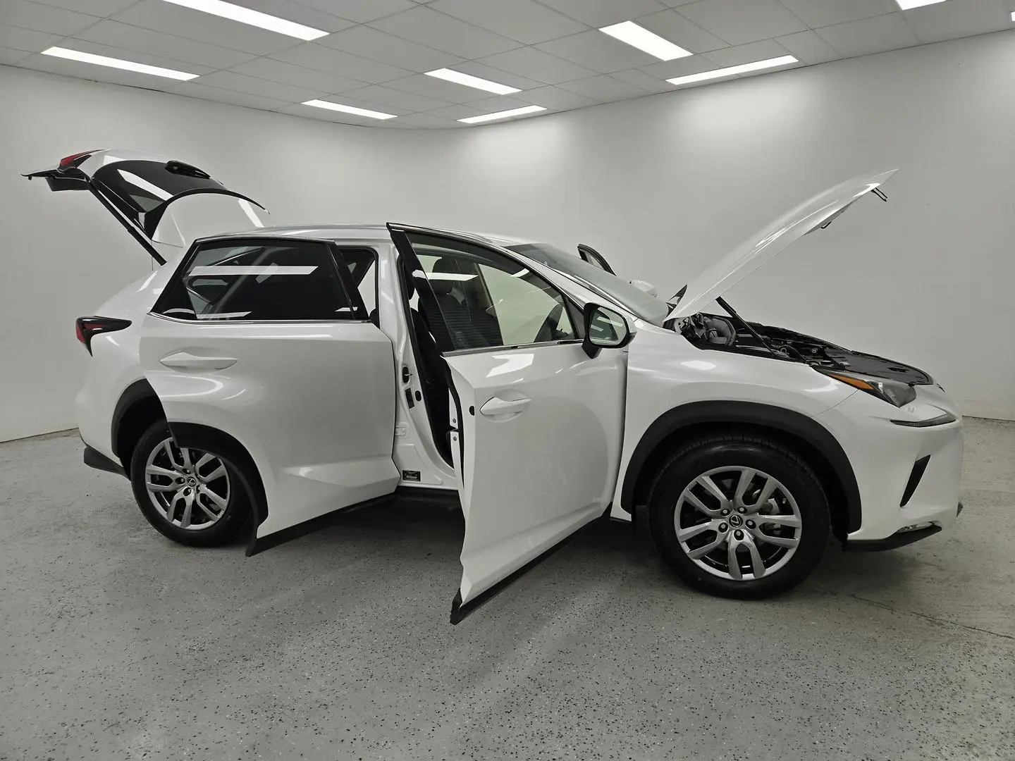 2020 Lexus NX Gallery Image 9