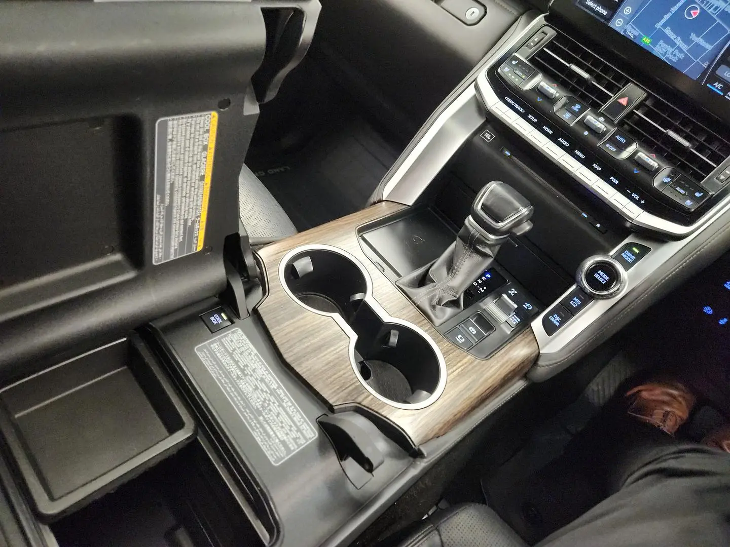 2022 Toyota Landcruiser Gallery Image 36
