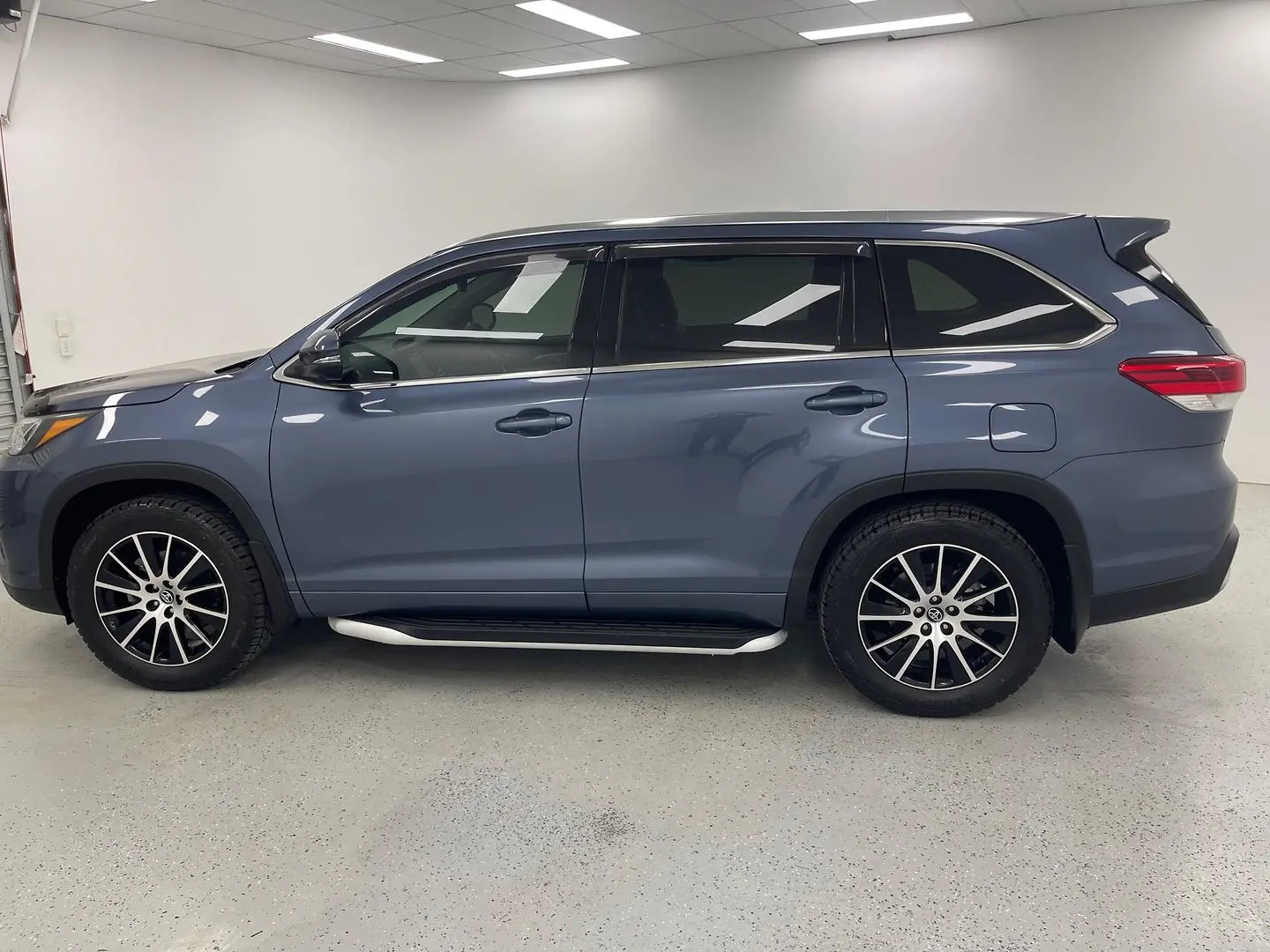 2019 Toyota Kluger Gallery Image 6