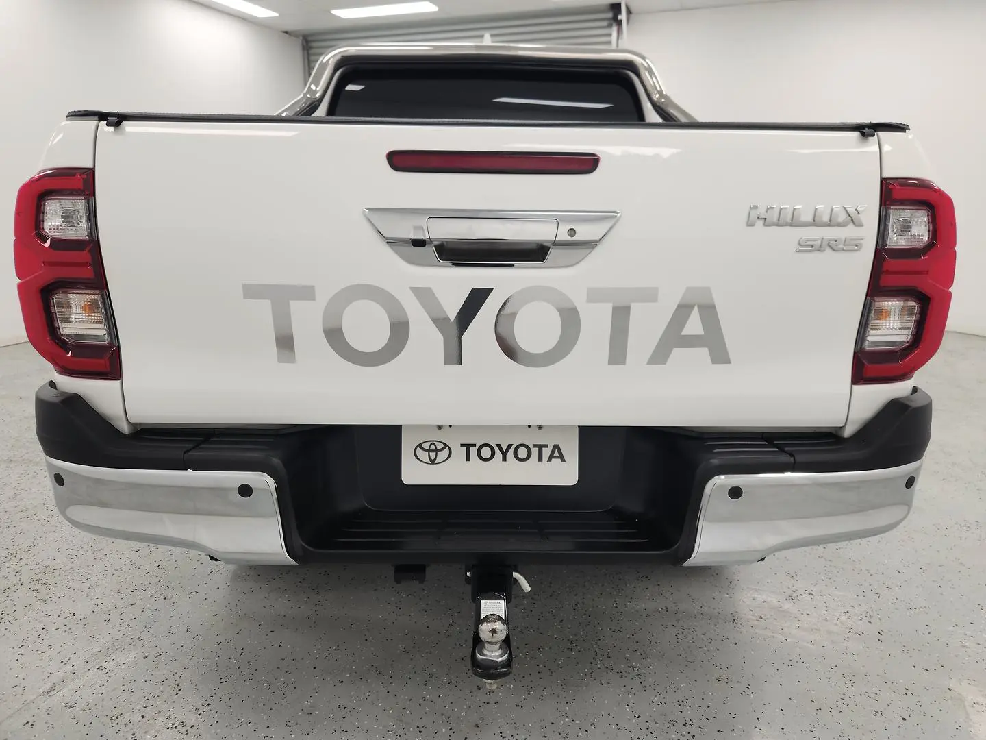 2023 Toyota Hilux Gallery Image 4
