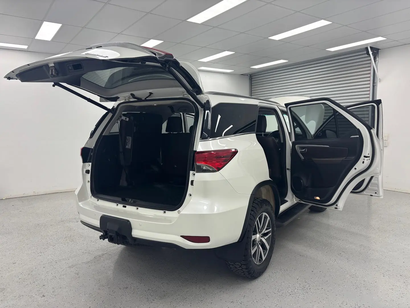 2018 Toyota Fortuner Gallery Image 10