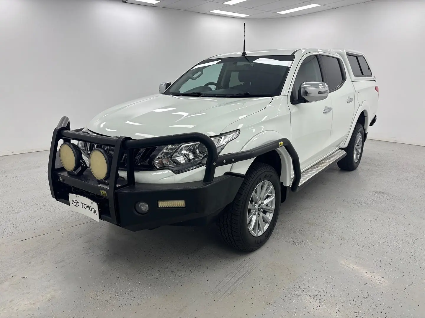 2017 Mitsubishi Triton Gallery Image 7