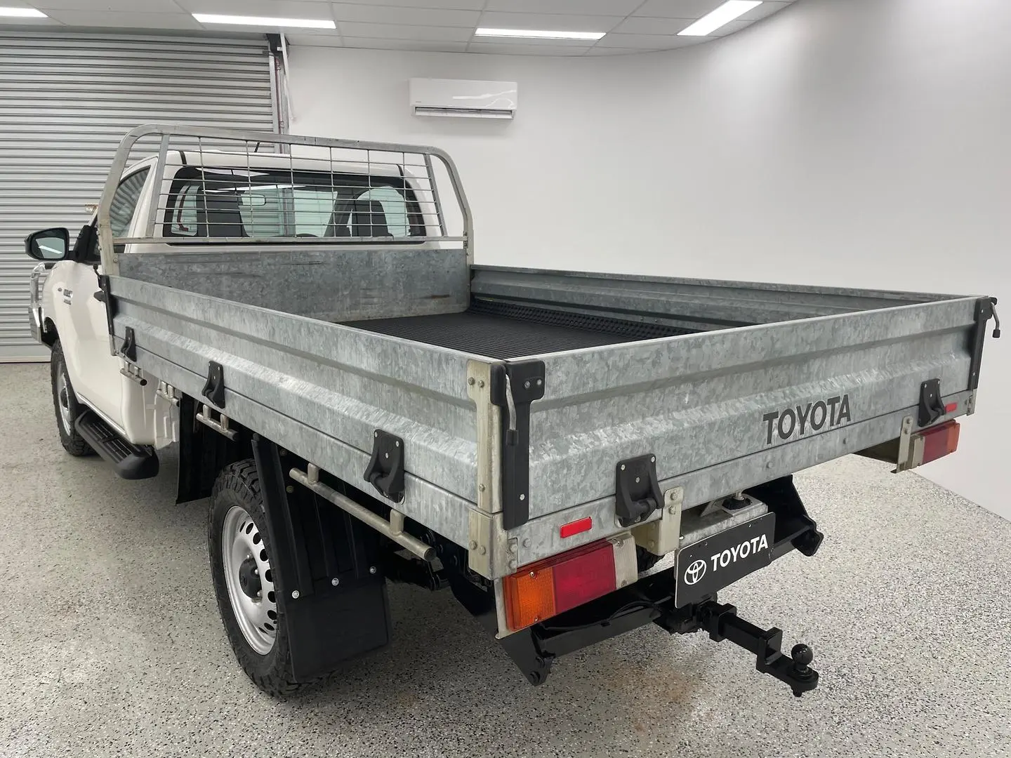 2020 Toyota Hilux Gallery Image 5