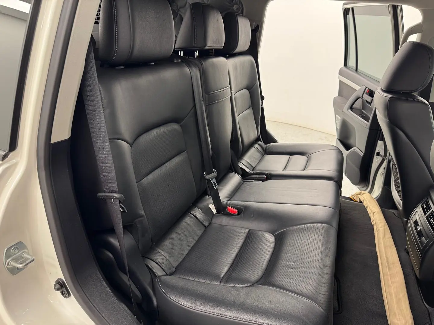 2017 Toyota Landcruiser Gallery Image 34