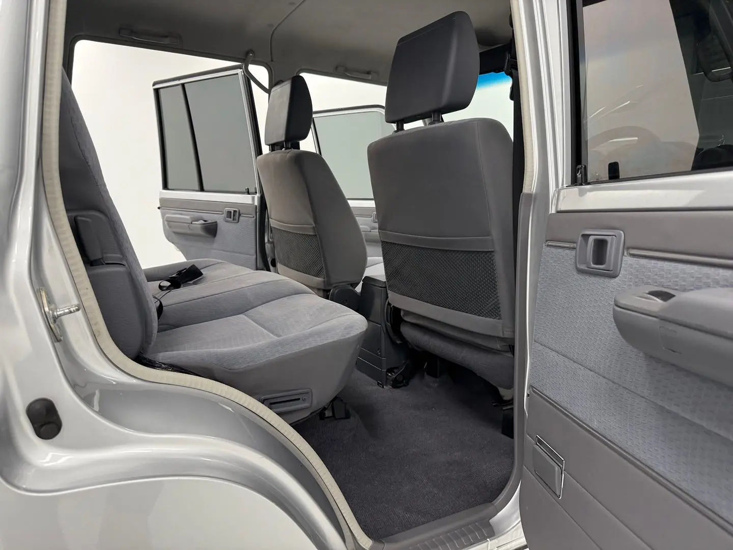 2018 Toyota Landcruiser Gallery Image 17