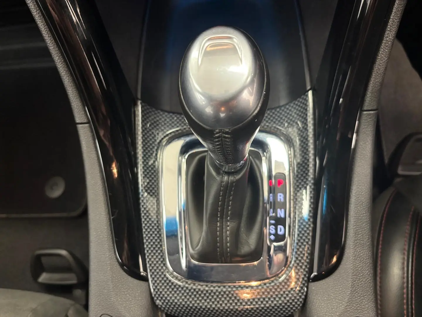 2016 Holden Commodore Gallery Image 31