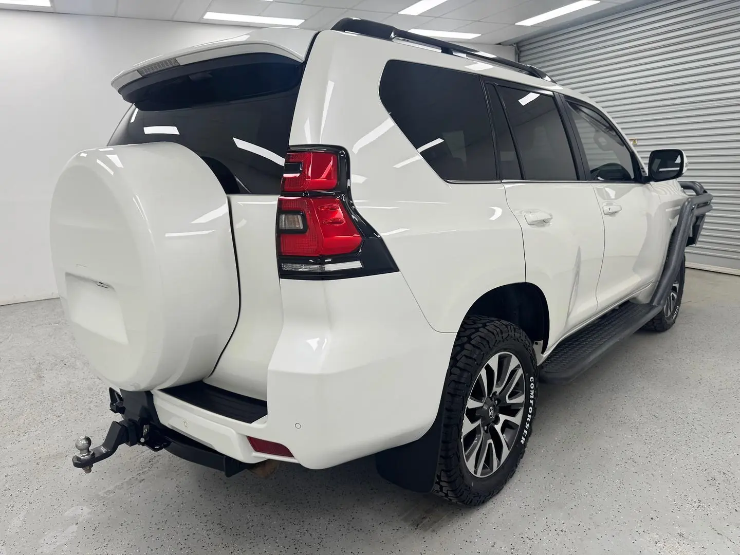 2023 Toyota Landcruiser Prado Gallery Image 3