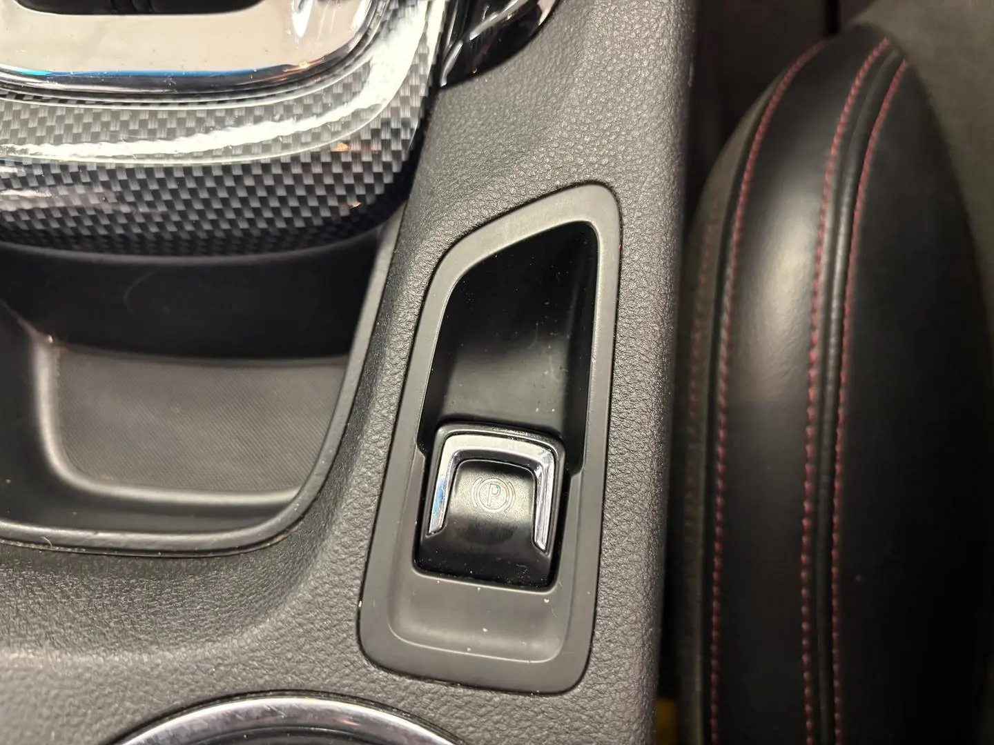2016 Holden Commodore Gallery Image 33