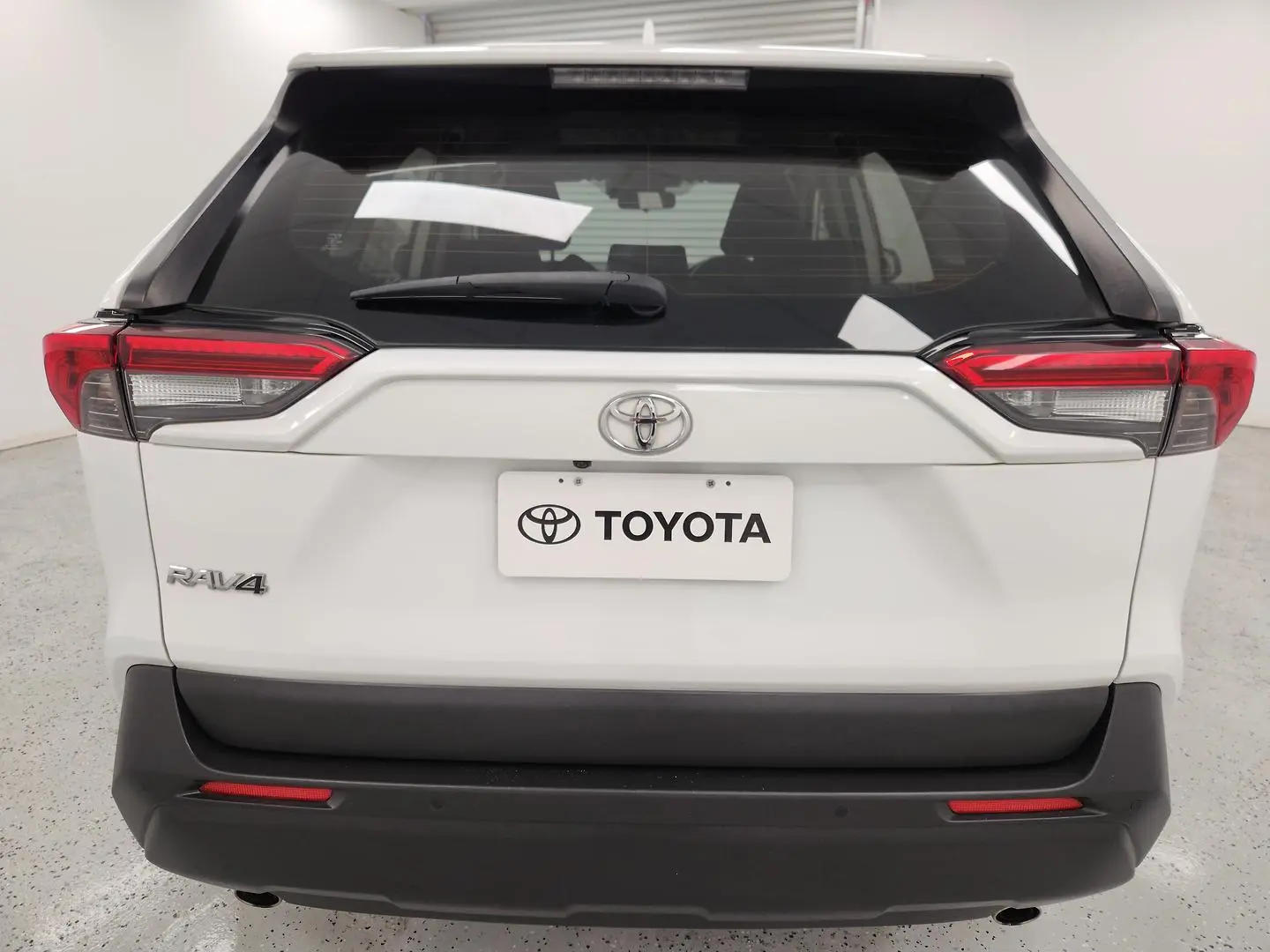 2020 Toyota RAV4 Gallery Image 4