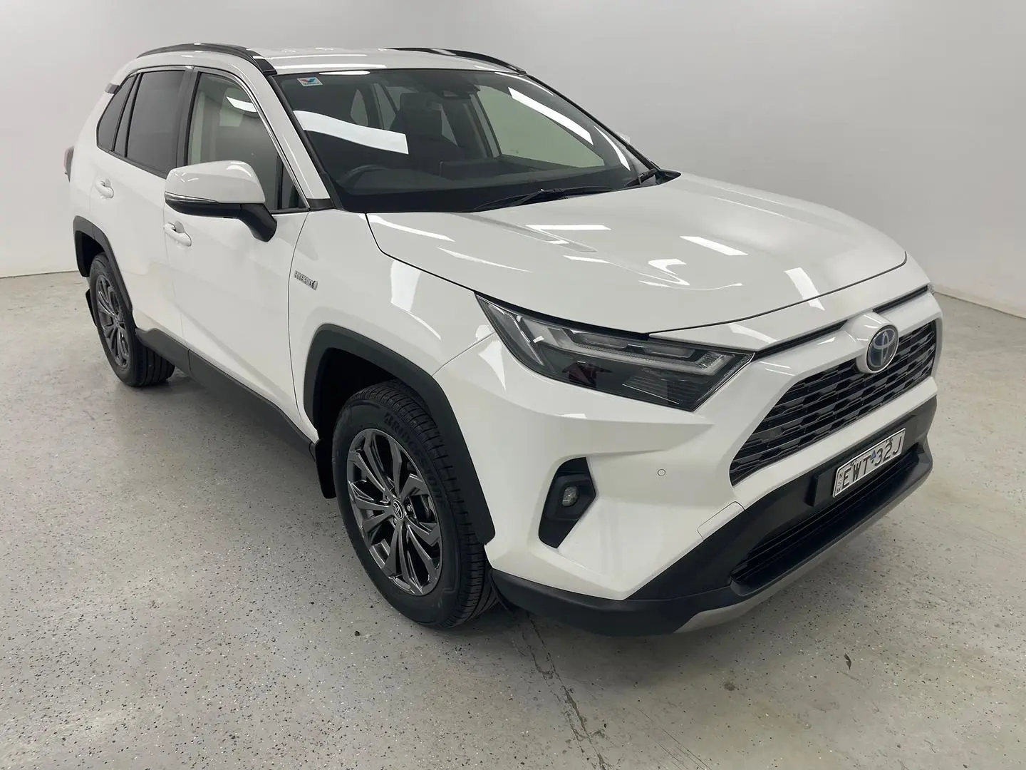 2022 Toyota RAV4 Gallery Image 1