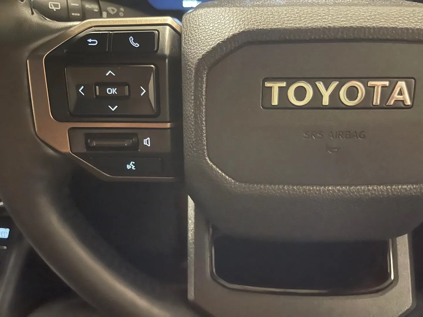 2024 Toyota Landcruiser Prado Gallery Image 35