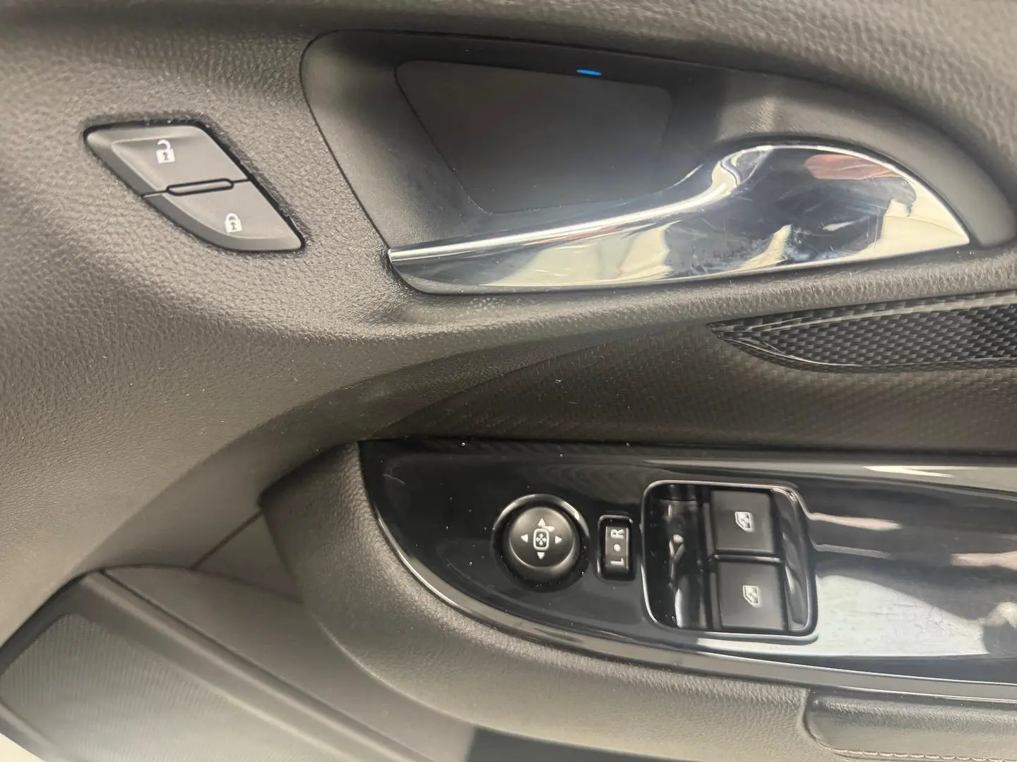 2016 Holden Ute Gallery Image 16