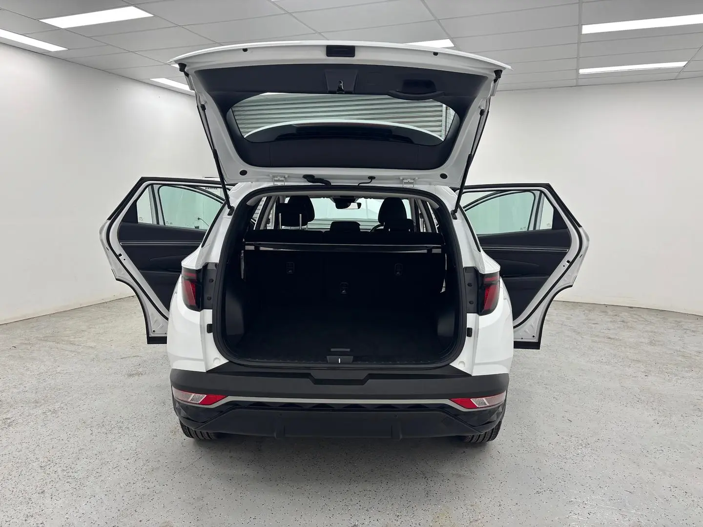 2023 Hyundai Tucson Gallery Image 11