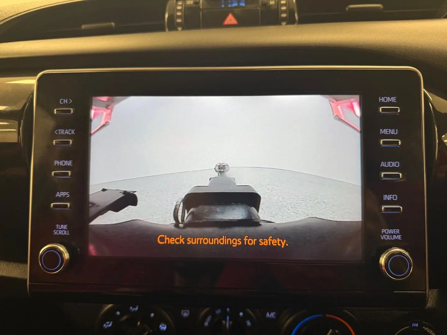 2024 Toyota Hilux Gallery Image 30