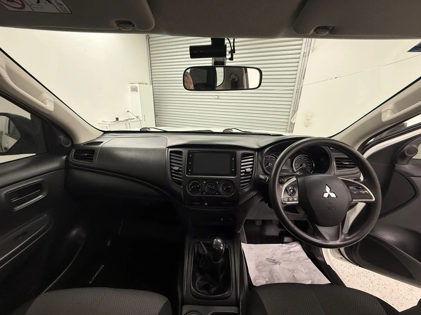 2022 Mitsubishi Triton Gallery Image 19