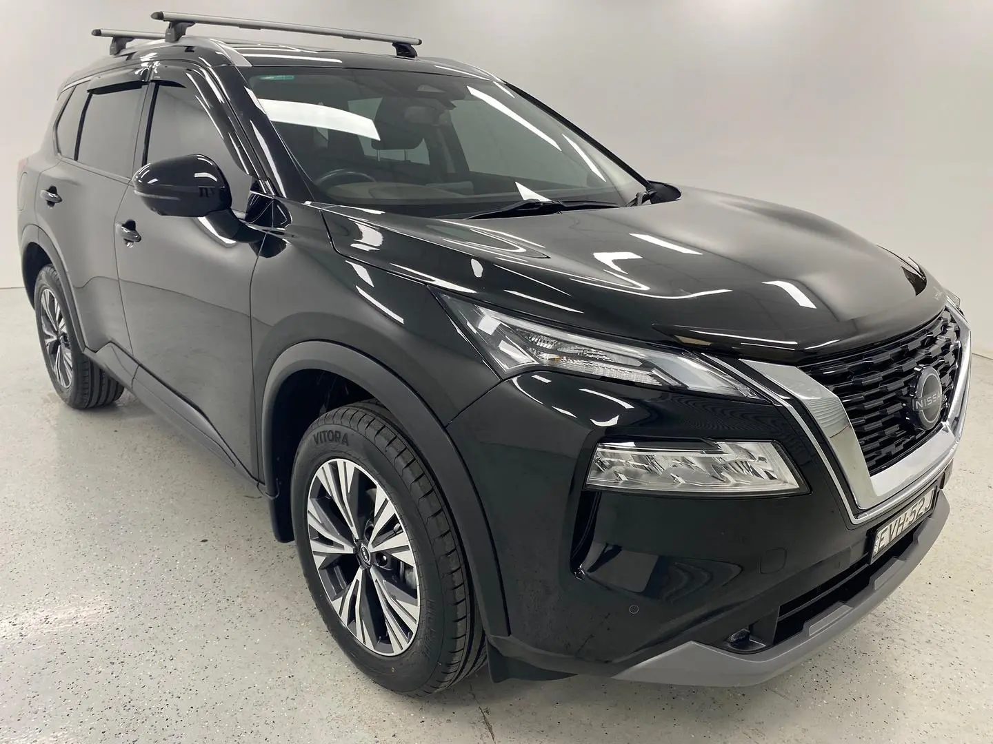 2022 Nissan X-TRAIL Image 1