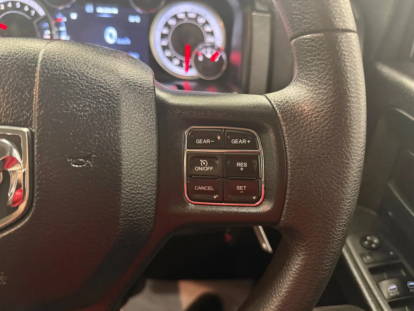 2021 RAM 1500 Gallery Image 27