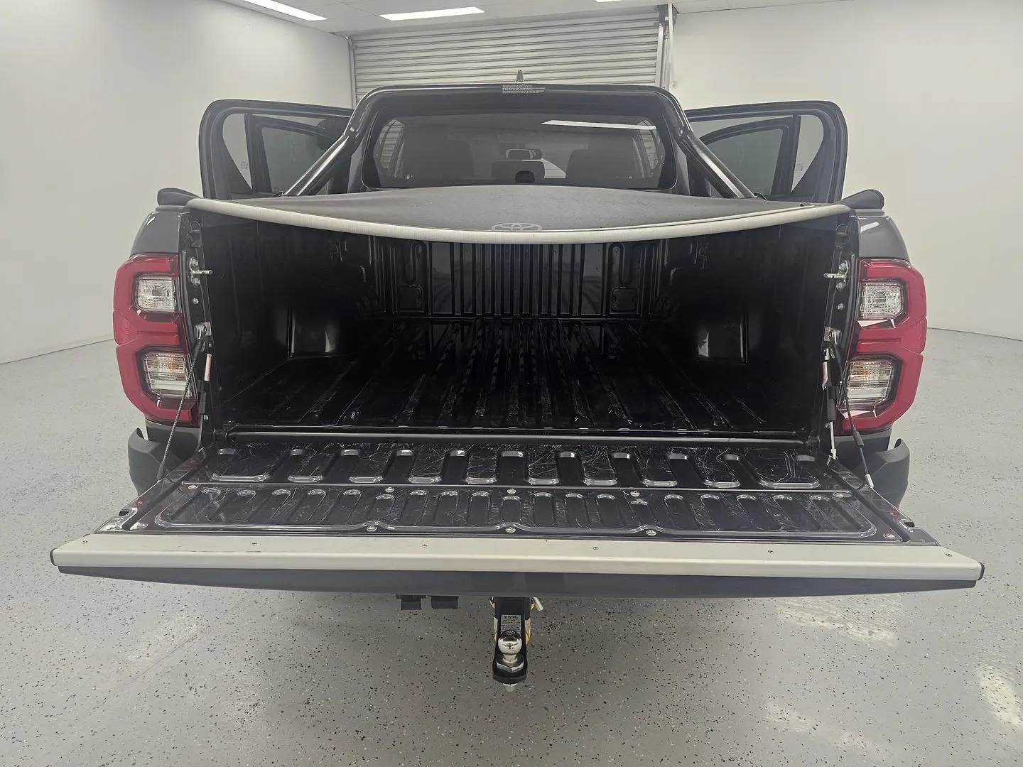 2024 Toyota Hilux Gallery Image 17