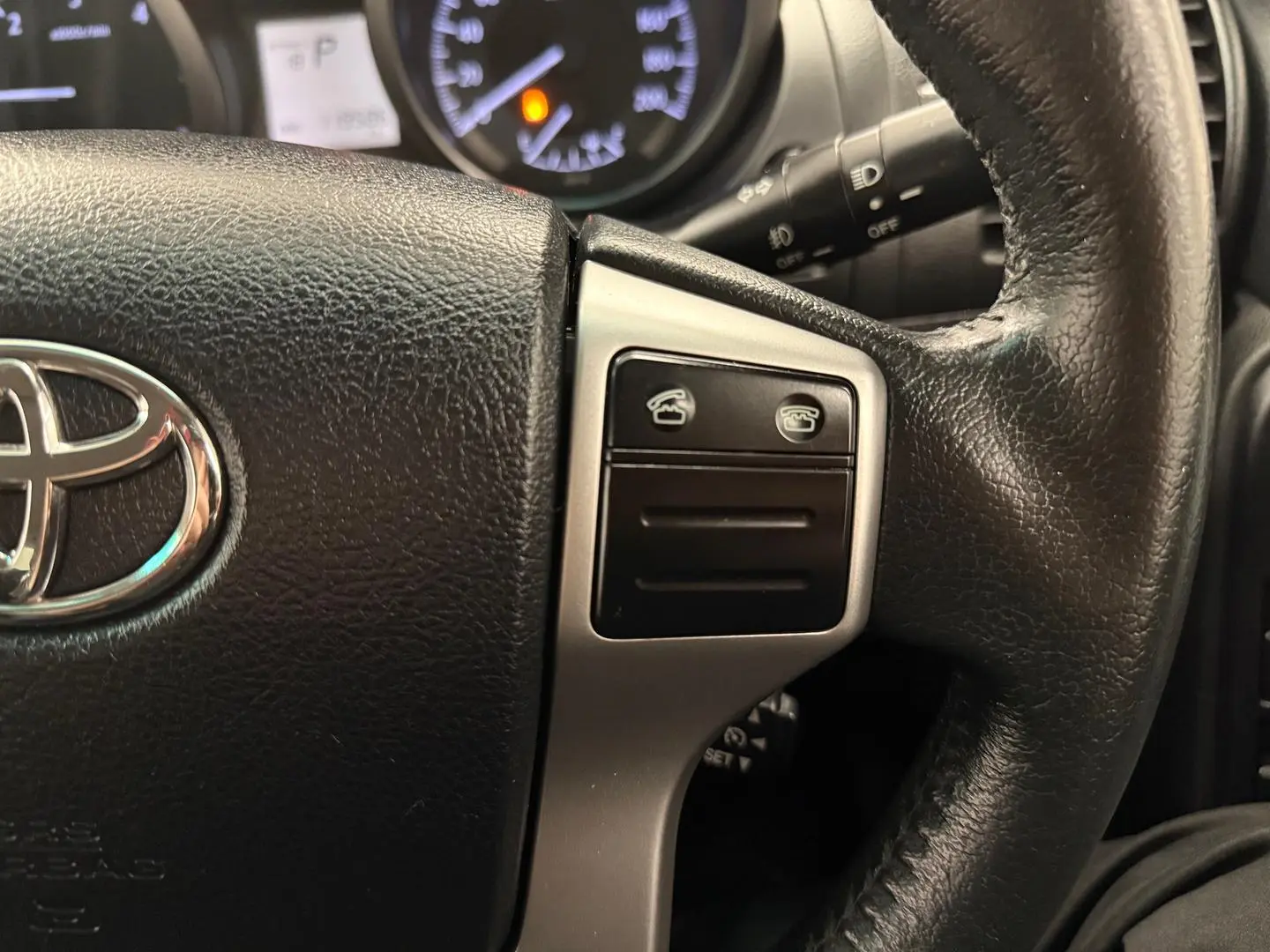 2015 Toyota Landcruiser Prado Gallery Image 28