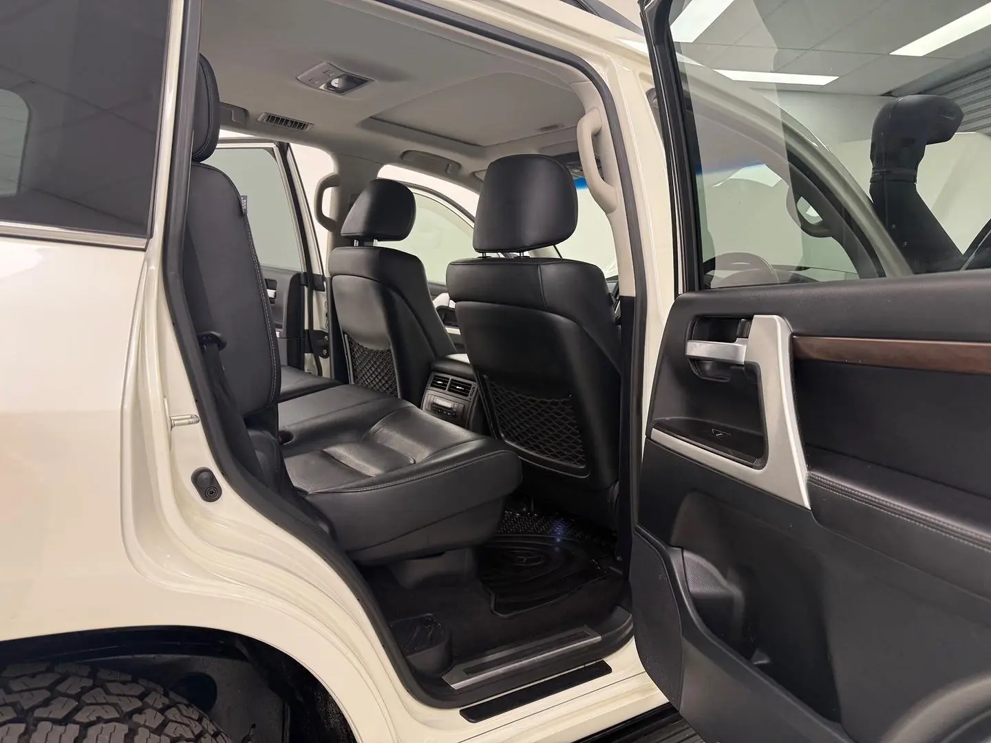 2019 Toyota Landcruiser Gallery Image 18