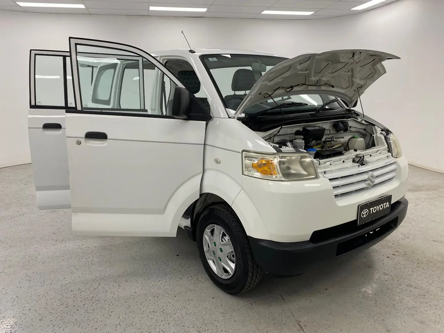 2008 Suzuki Apv Gallery Image 9