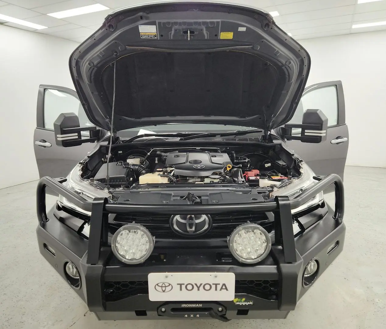 2022 Toyota Hilux Gallery Image 15