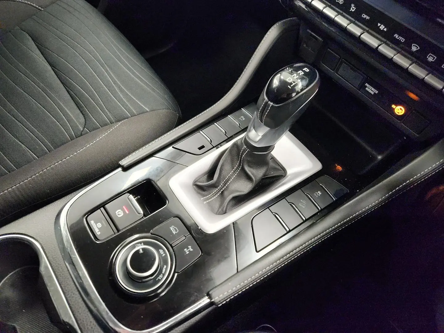 2023 Isuzu MU-X Gallery Image 32