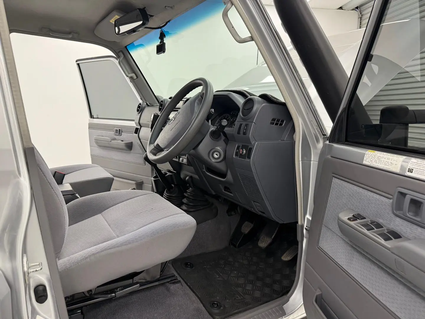 2018 Toyota Landcruiser Gallery Image 19