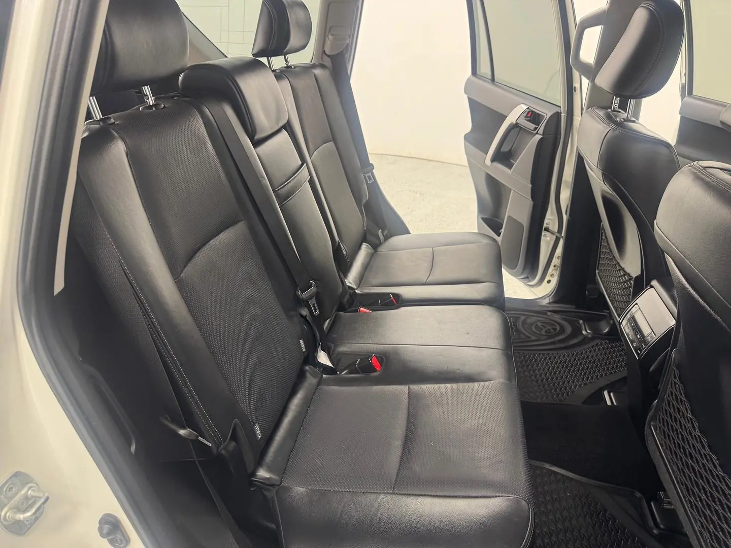 2019 Toyota Landcruiser Prado Gallery Image 27