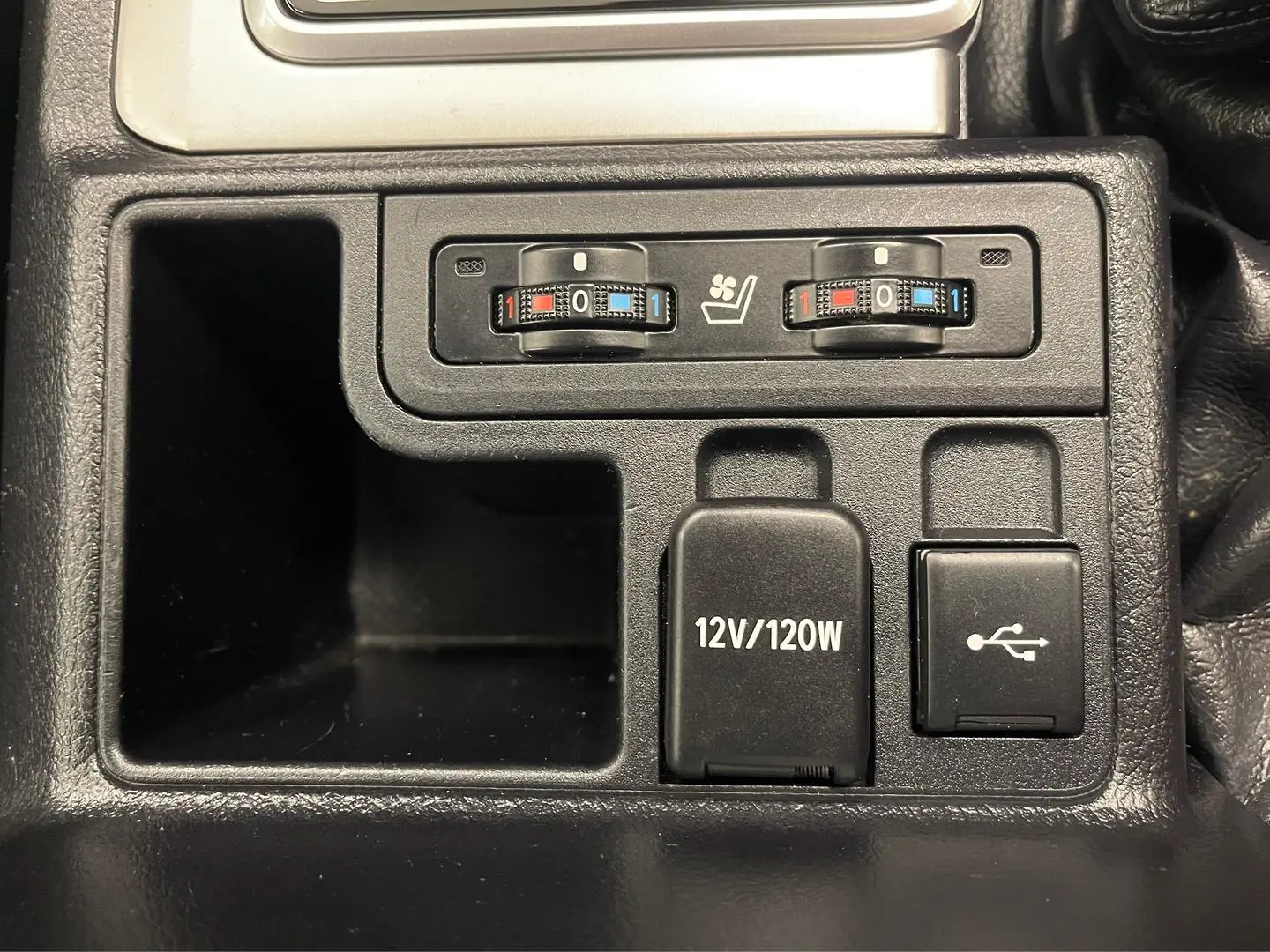 2021 Toyota Landcruiser Prado Gallery Image 27