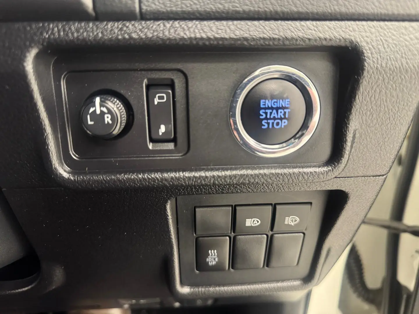 2019 Toyota Landcruiser Prado Gallery Image 18