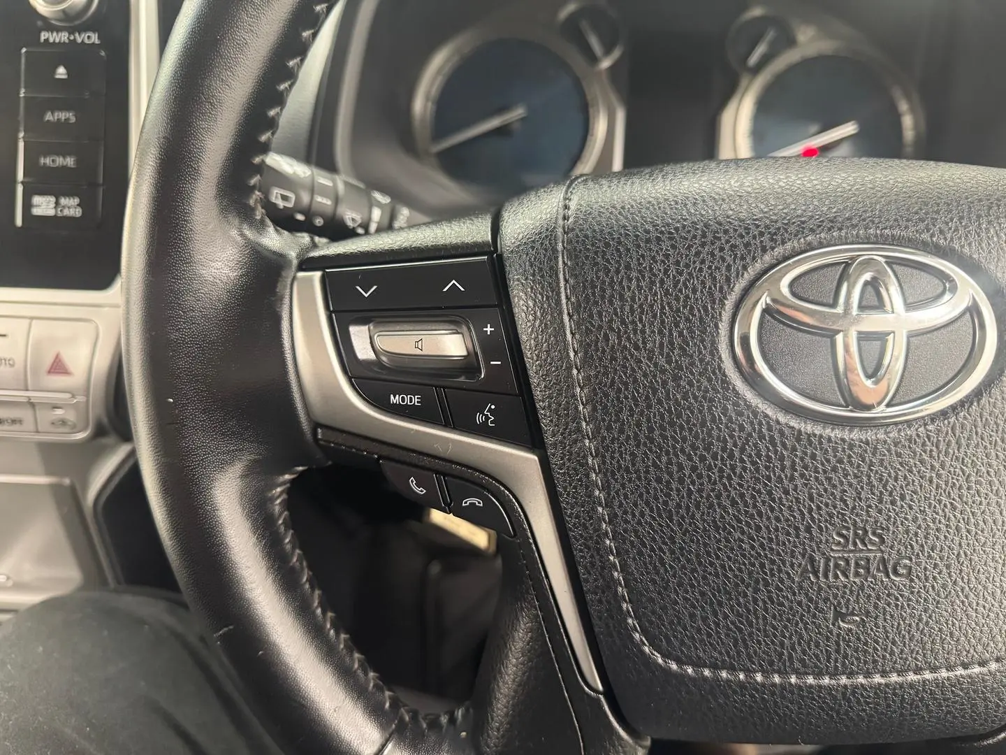 2018 Toyota Landcruiser Prado Gallery Image 18