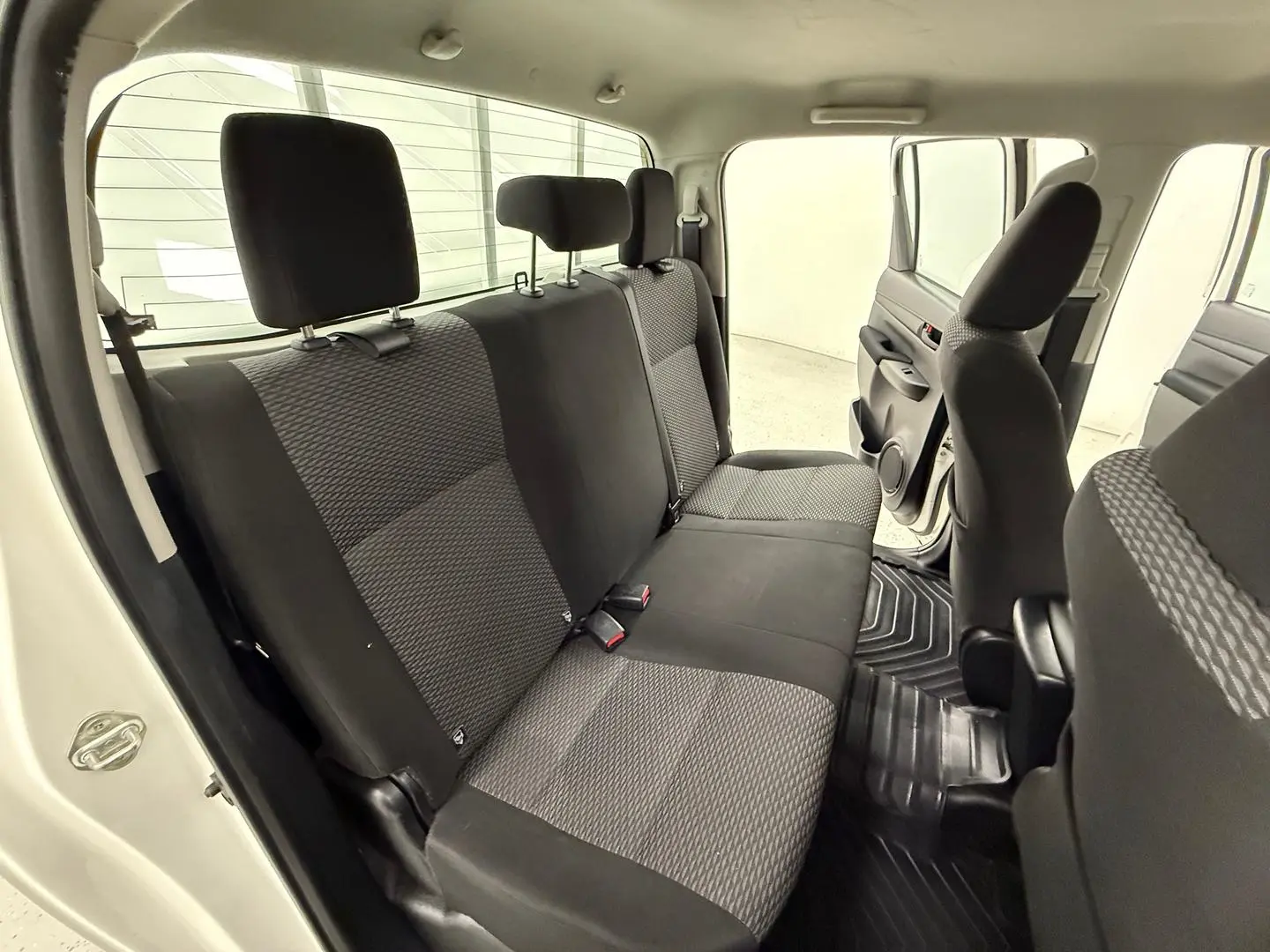 2018 Toyota Hilux Gallery Image 19