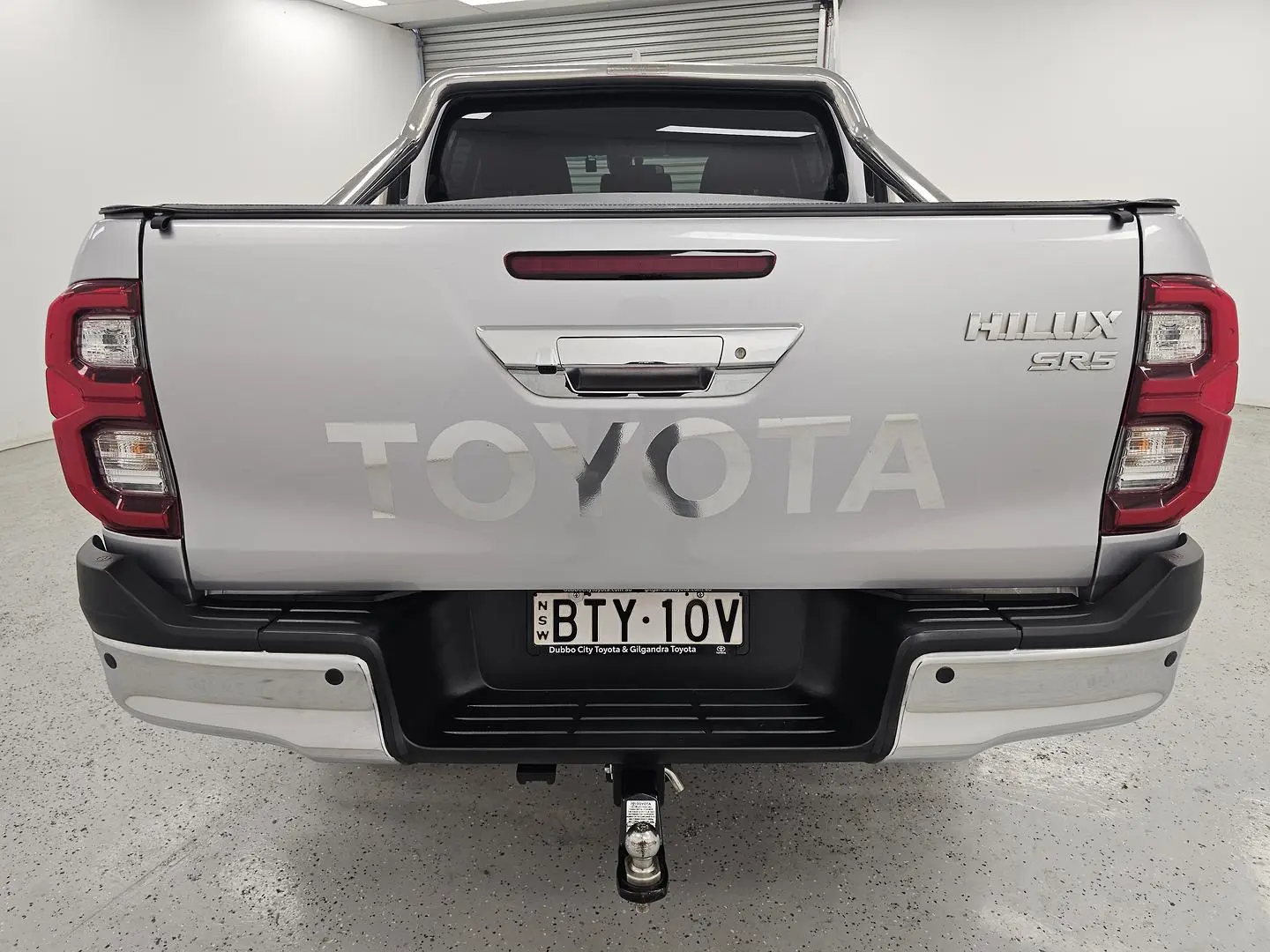 2023 Toyota Hilux Gallery Image 4