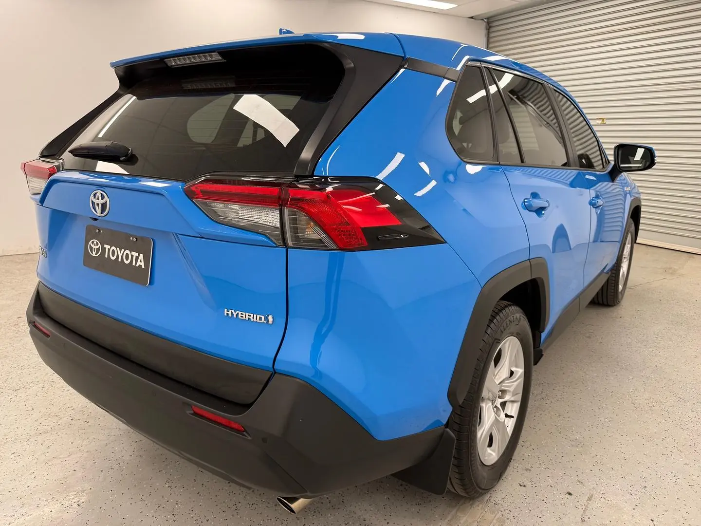 2021 Toyota RAV4 Gallery Image 3