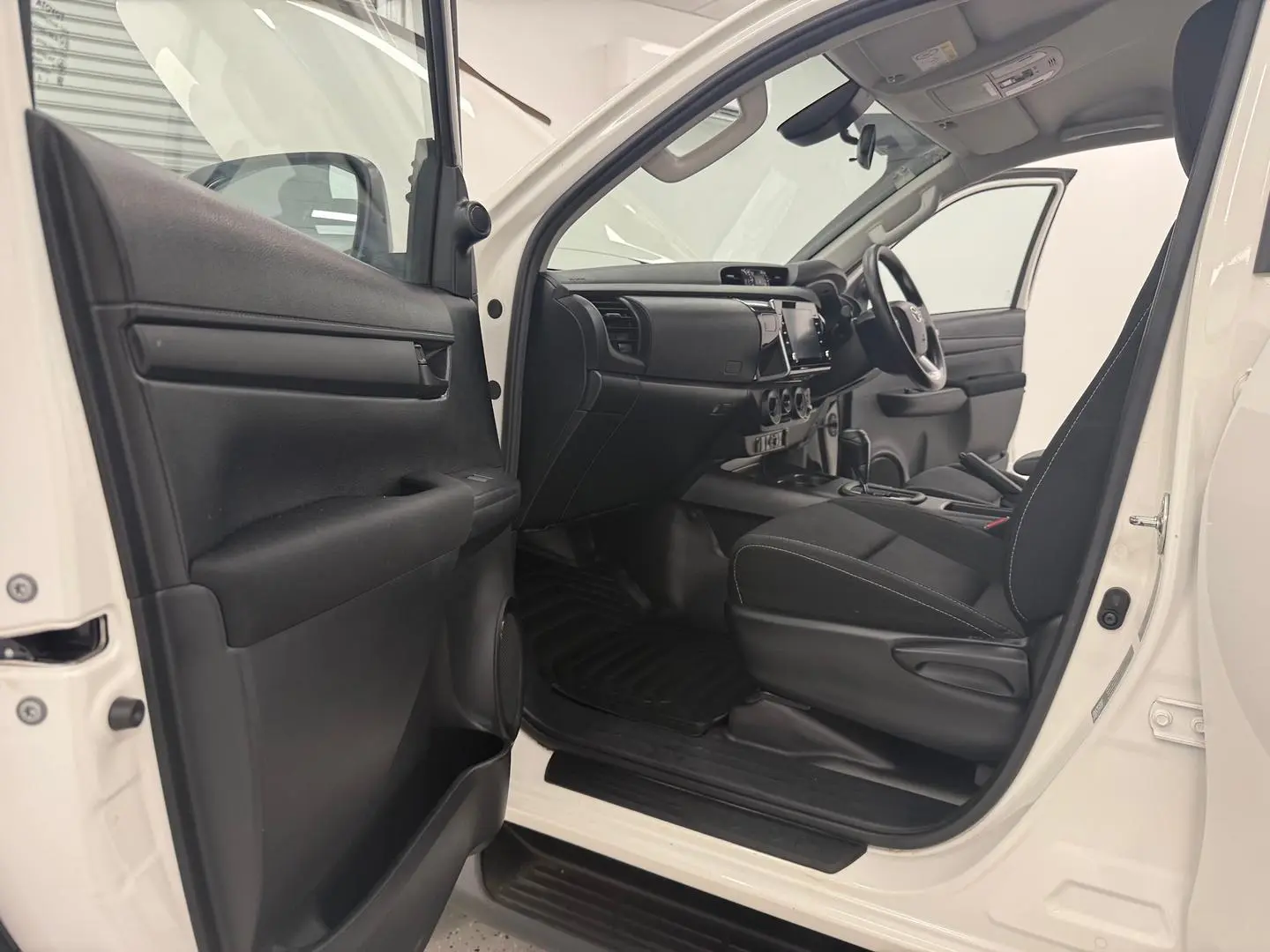 2023 Toyota Hilux Gallery Image 10