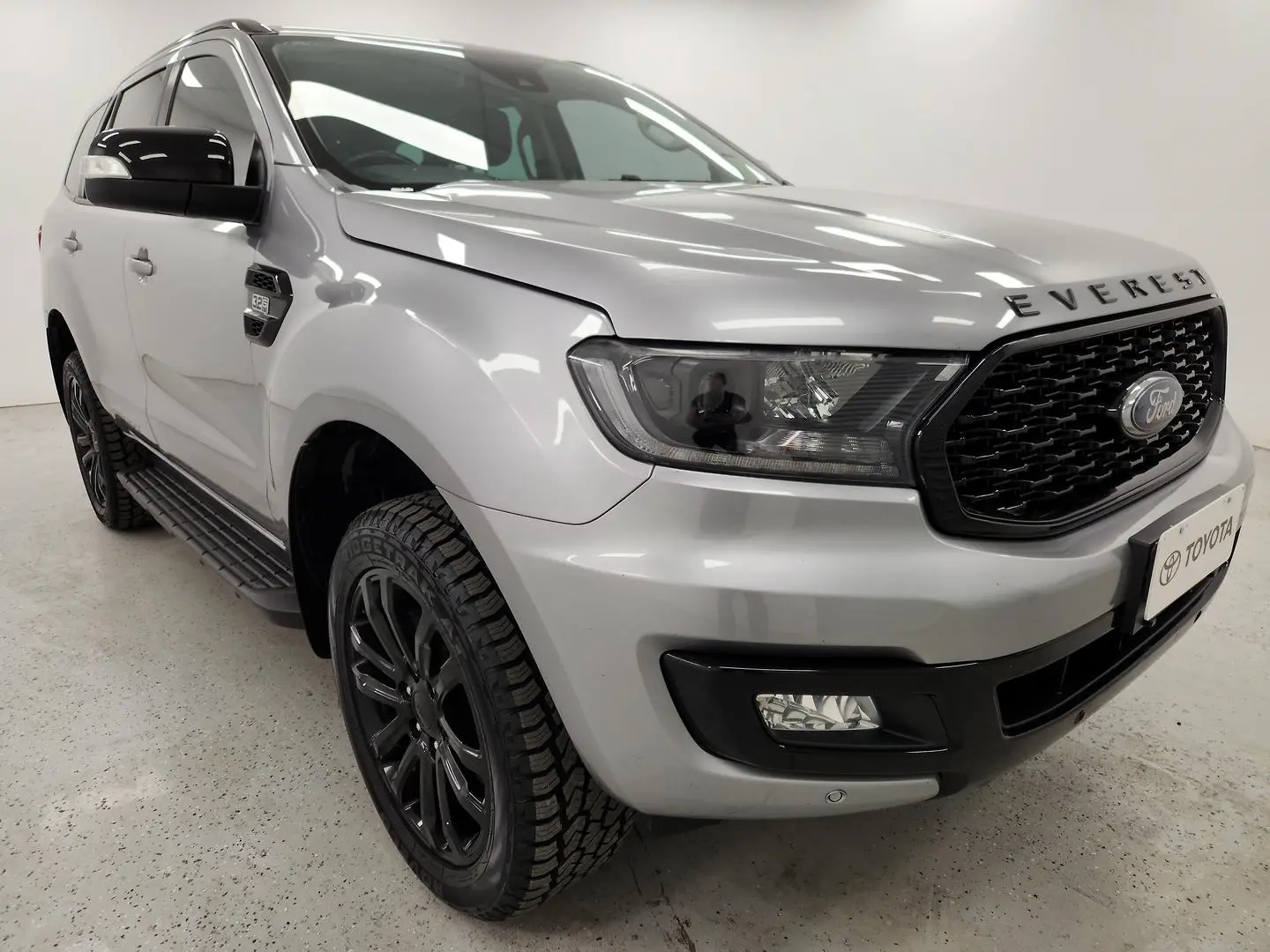 2021 Ford Everest Gallery Image 1