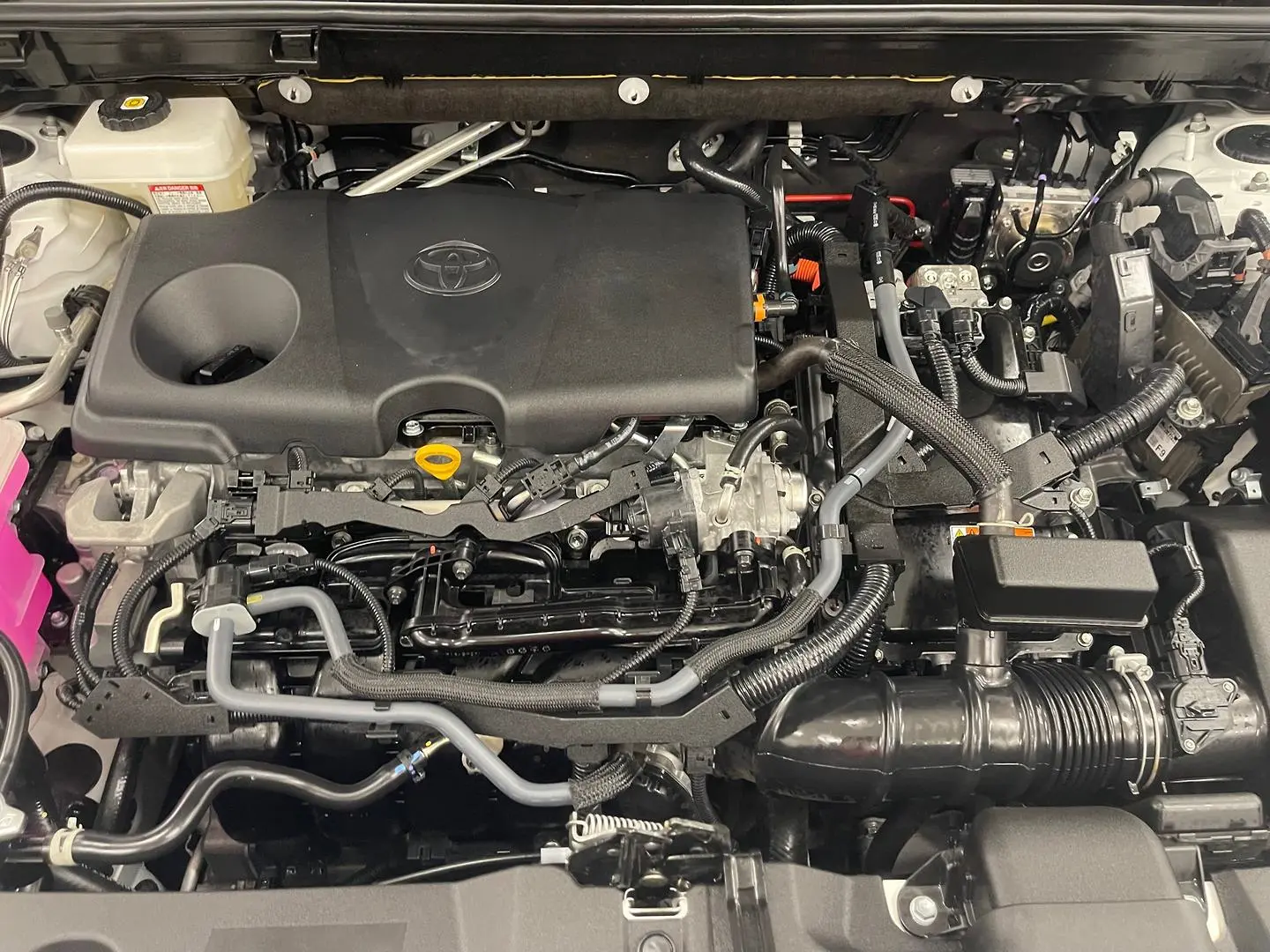 2022 Toyota RAV4 Gallery Image 15