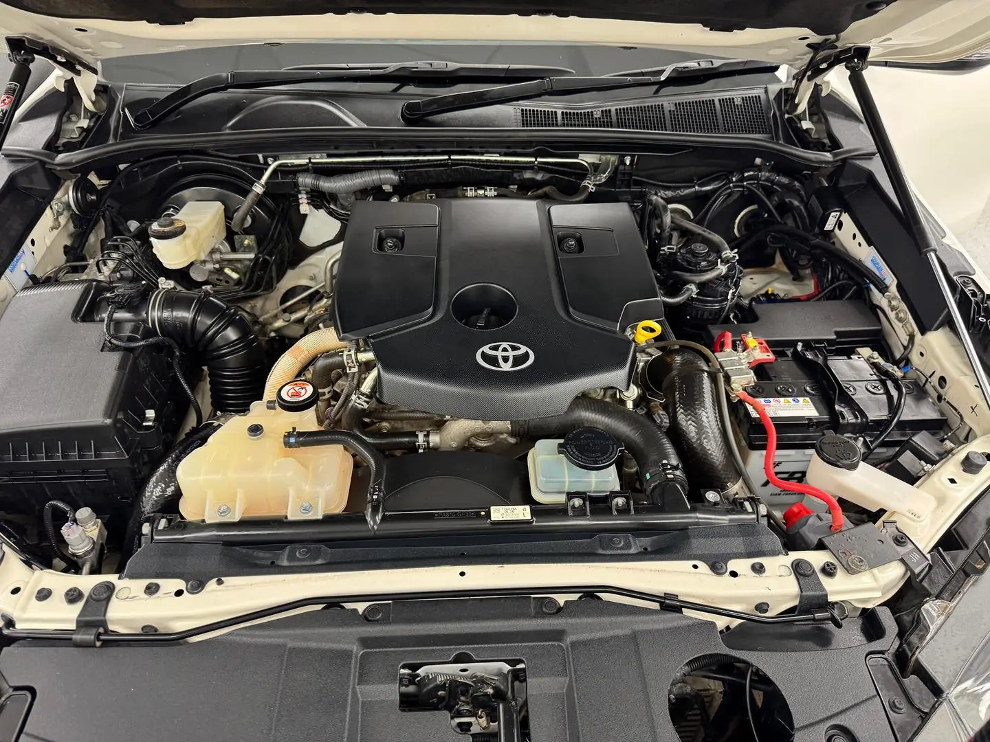 2023 Toyota Hilux Gallery Image 12