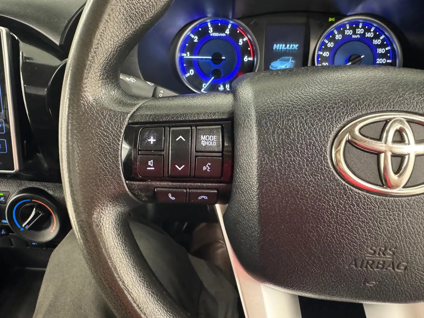 2020 Toyota Hilux Gallery Image 17