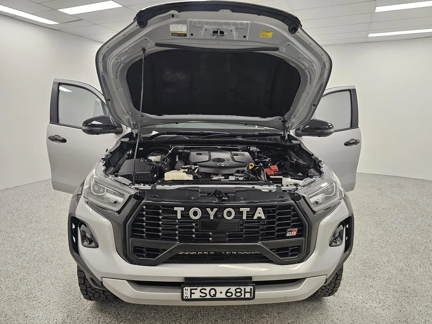 2025 Toyota Hilux Gallery Image 25