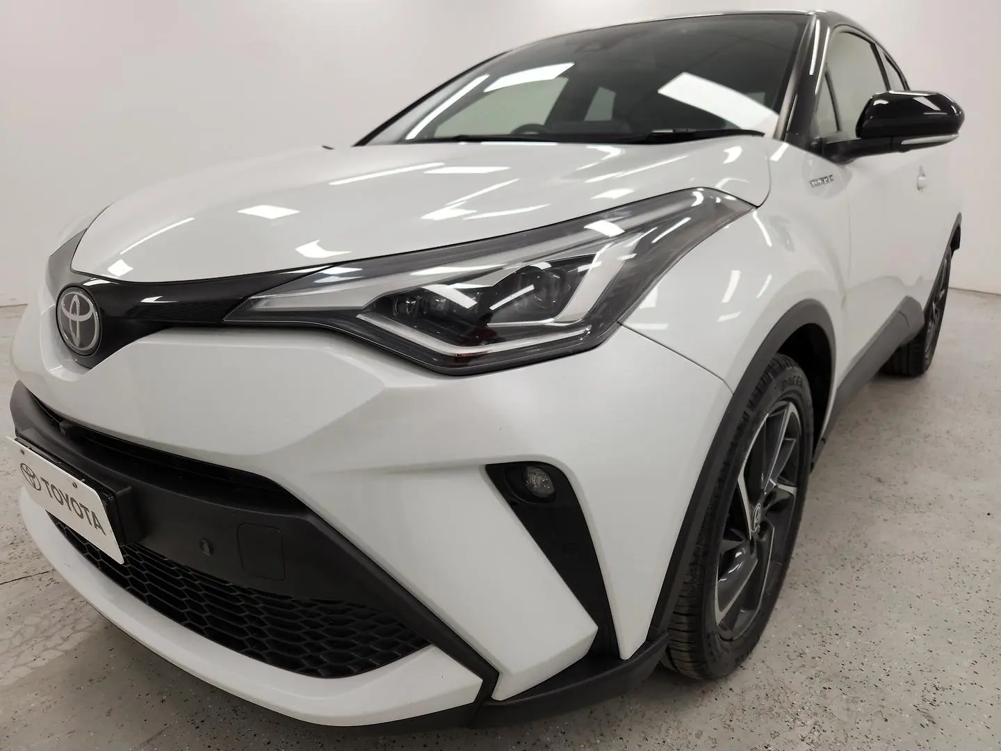 2022 Toyota C-HR Gallery Image 7