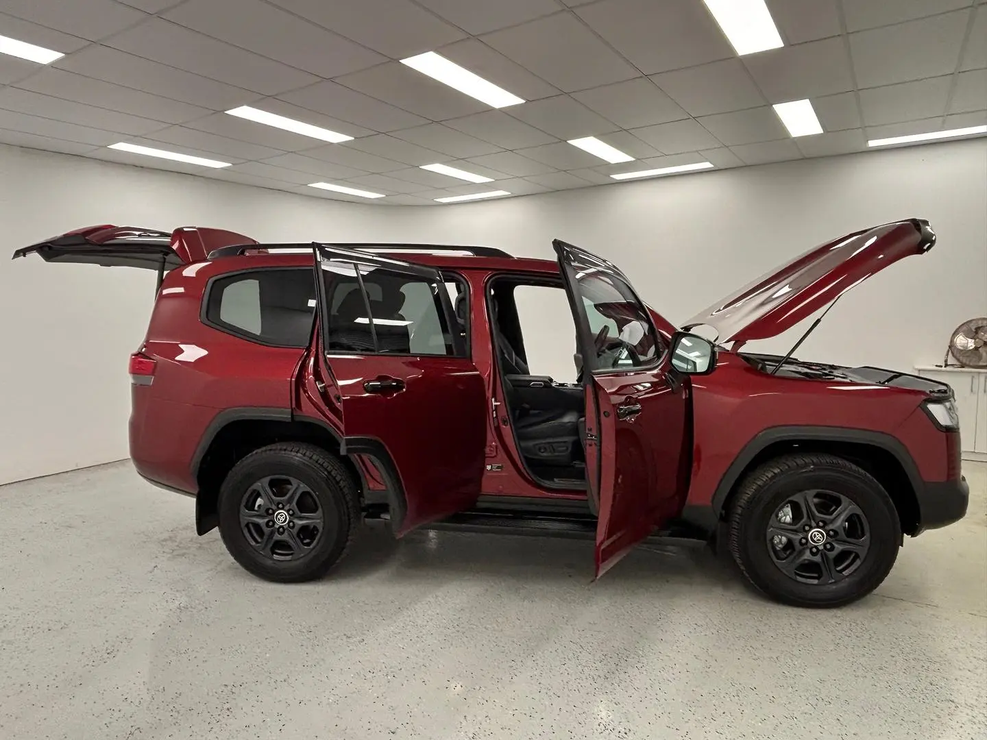 2024 Toyota Landcruiser Gallery Image 9