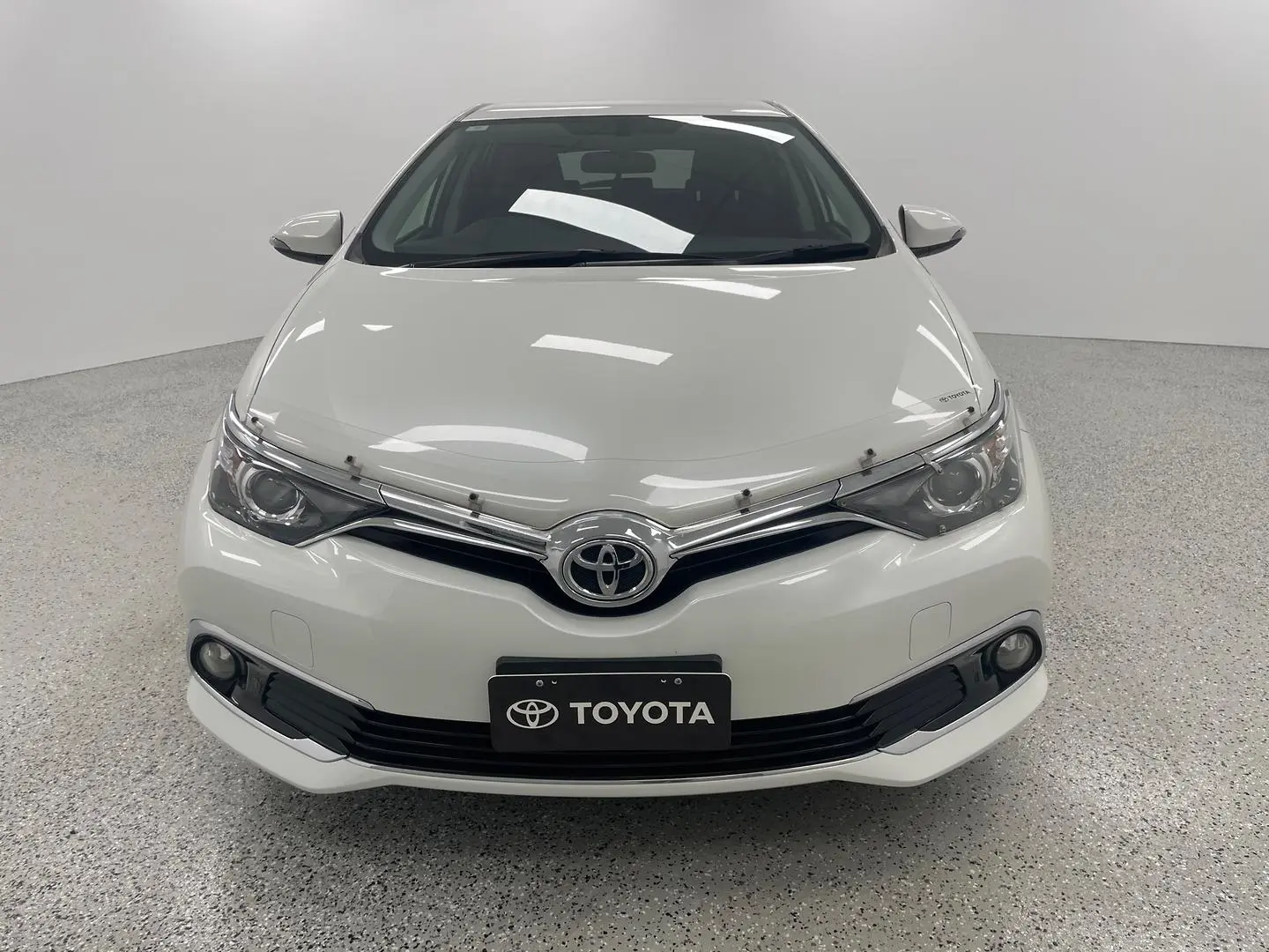 2017 Toyota Corolla Gallery Image 28
