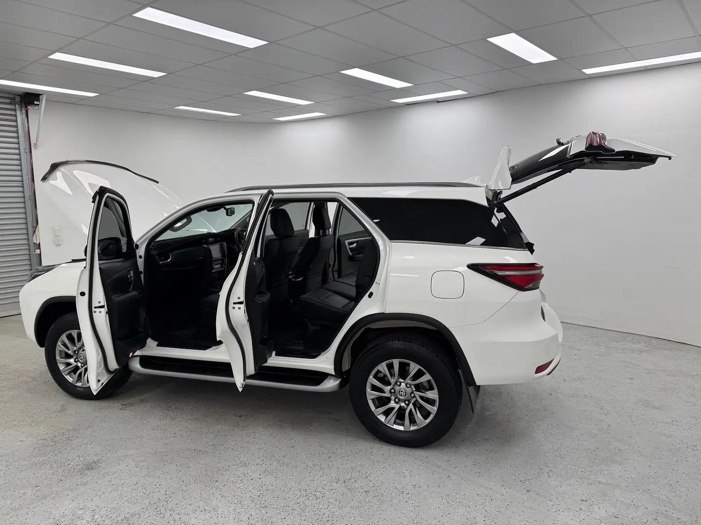 2021 Toyota Fortuner Gallery Image 10