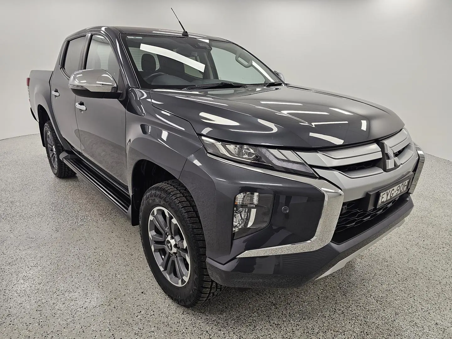 2023 Mitsubishi Triton Gallery Image 1