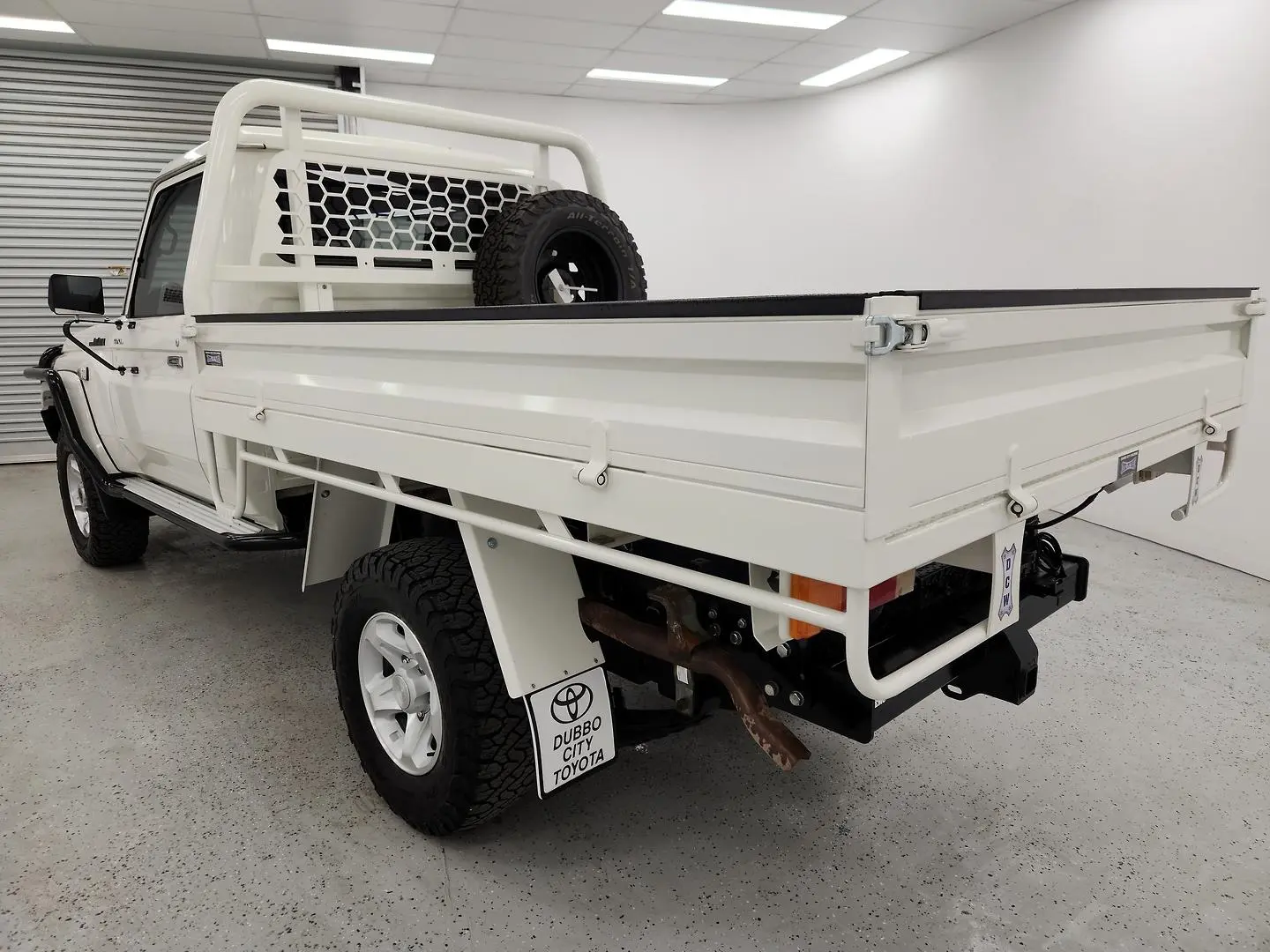 2022 Toyota Landcruiser Gallery Image 5
