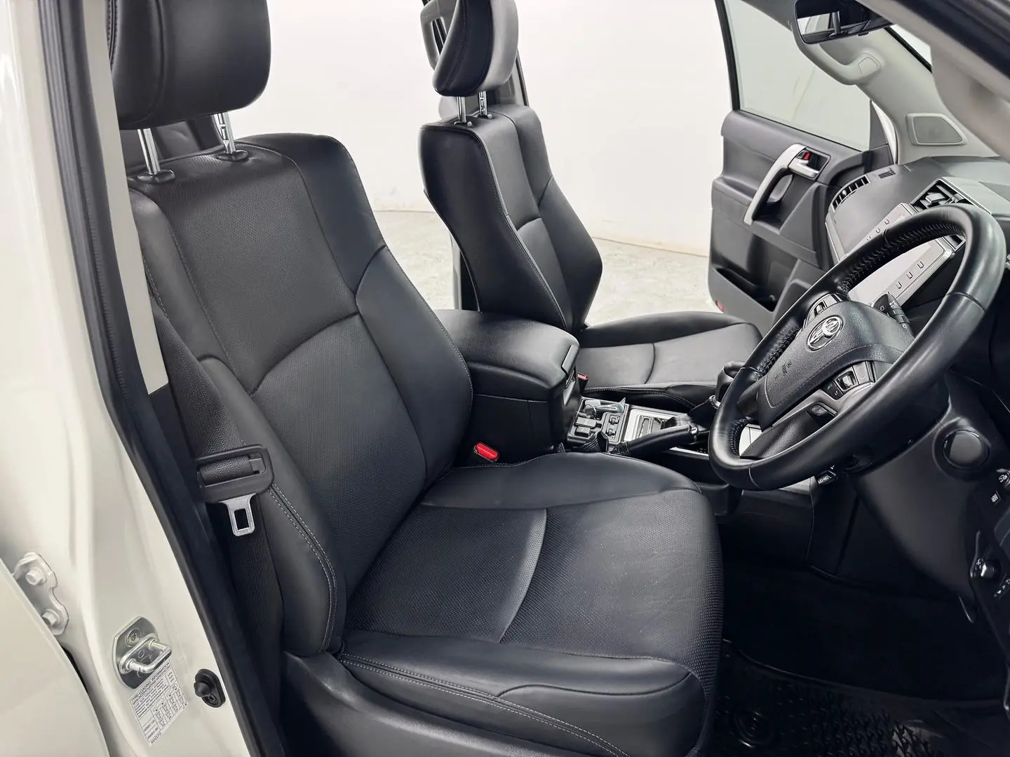 2023 Toyota Landcruiser Prado Gallery Image 26