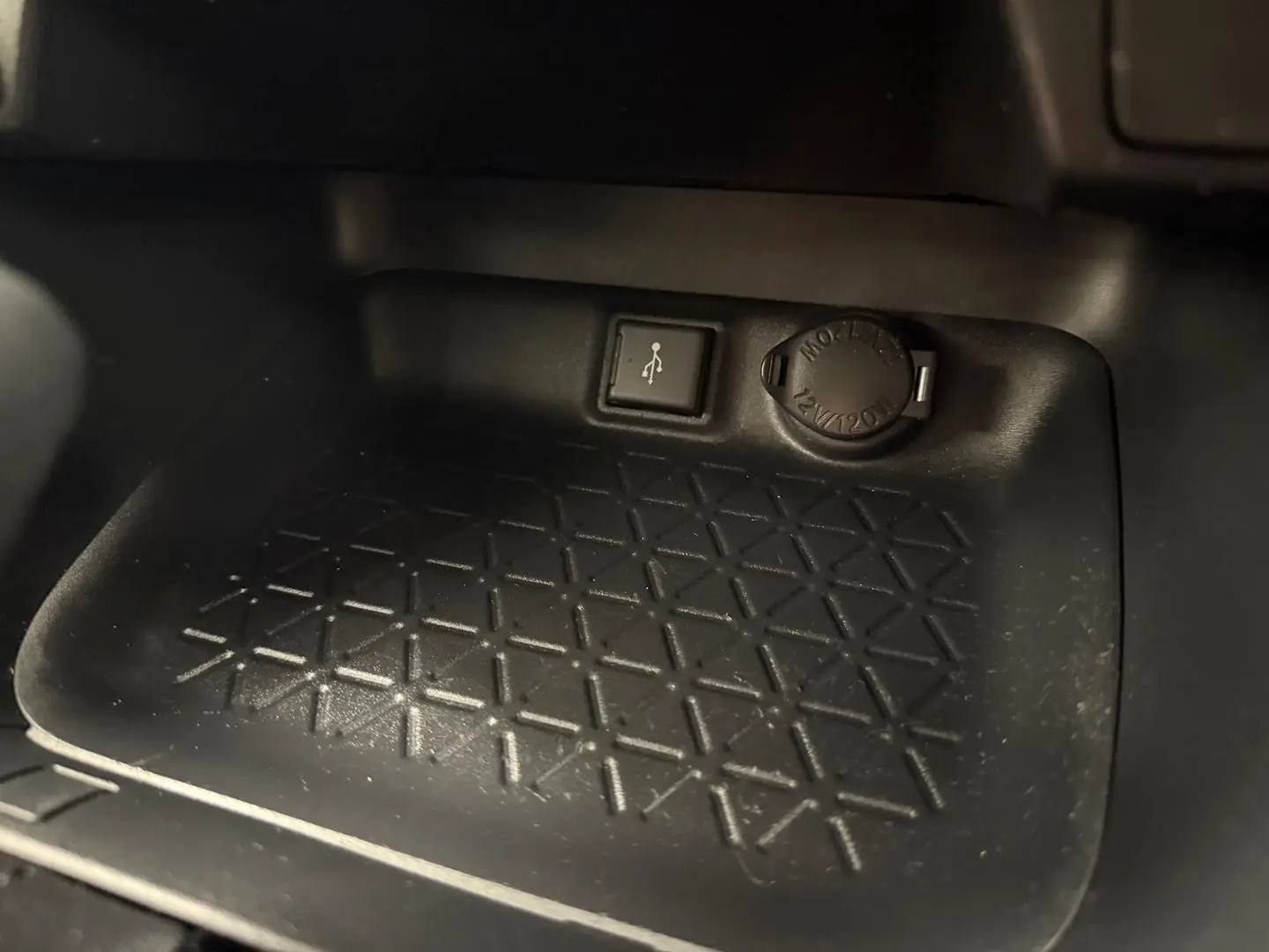 2020 Toyota RAV4 Gallery Image 33